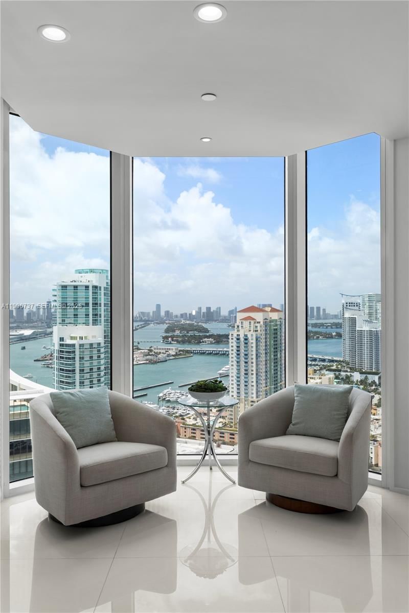 Real estate property located at 300 Pointe Dr #3405, Miami-dade, Portofino Tower Condo, Miami Beach, FL