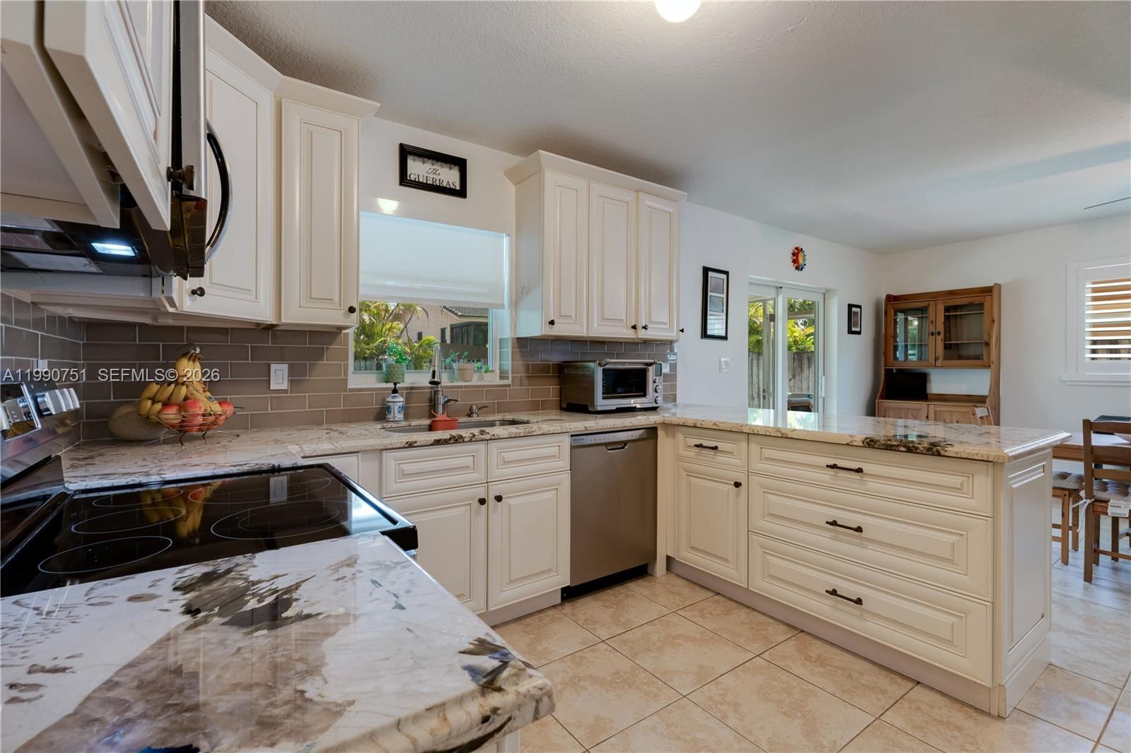 Real estate property located at 9014 163rd Ter, Miami-dade, Rockdale Gardens, Palmetto Bay, FL