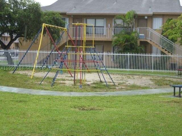 Real estate property located at 15328 72 ST #8-14, Miami-dade, Rozland Condo, Miami, FL