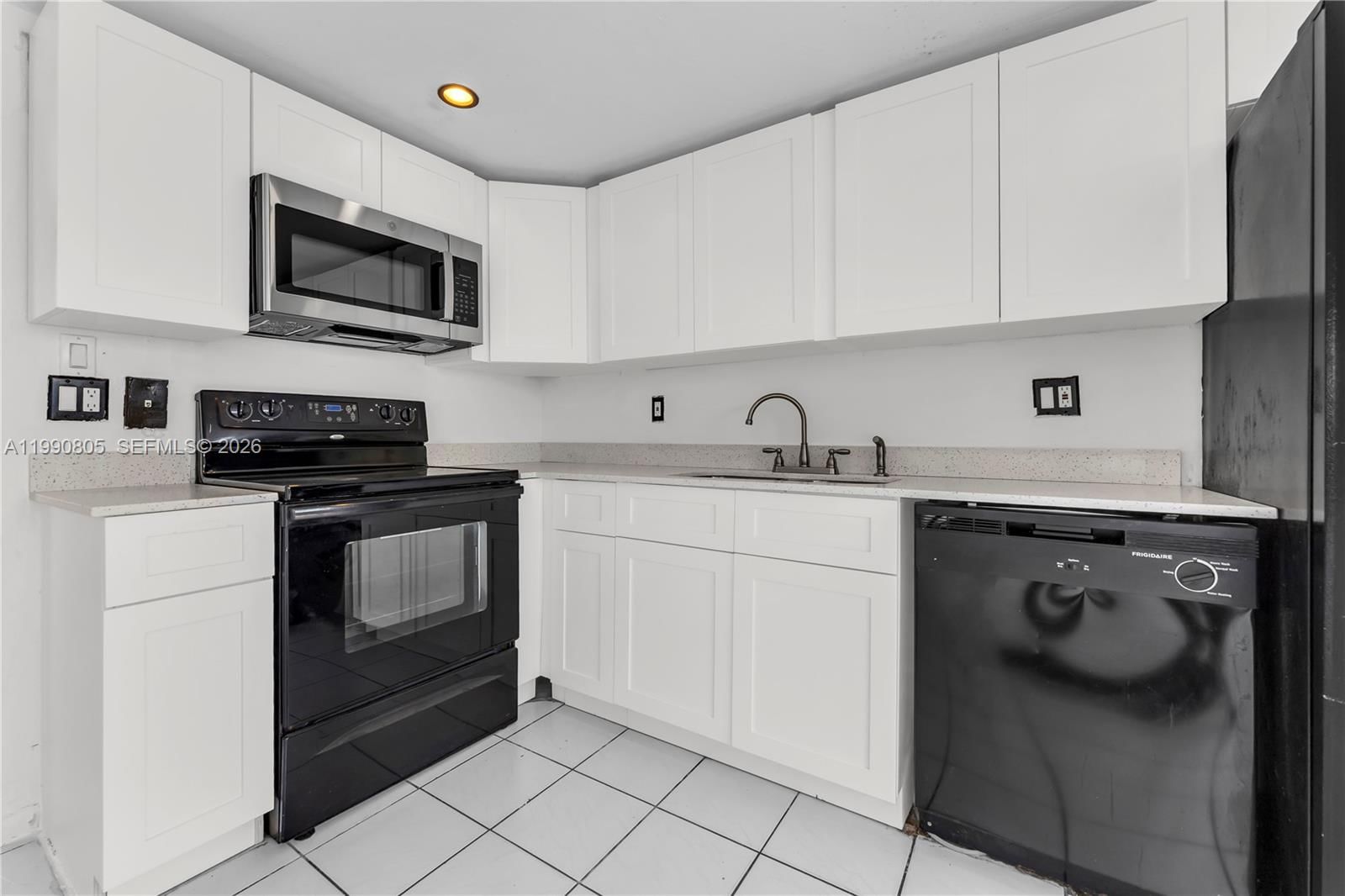 Real estate property located at 321 1st Ct K-4, Broward, Parkway Gardens, Pompano Beach, FL