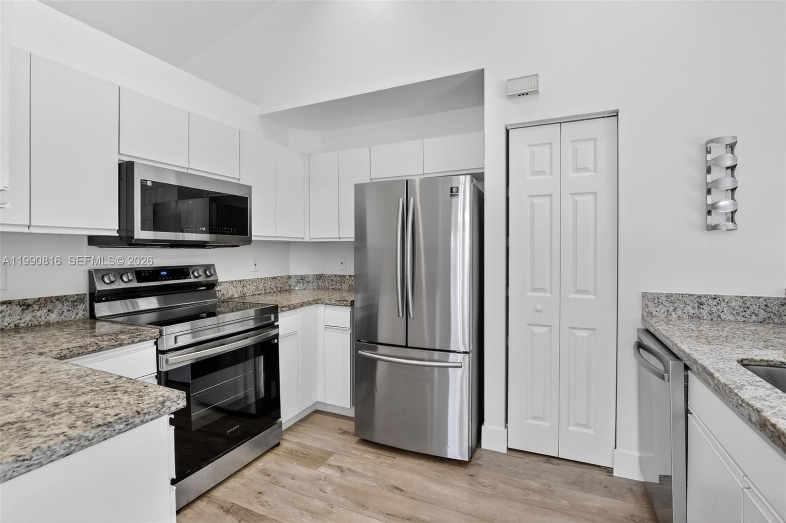 Real estate property located at 4219 Cherrywood Ct, Broward, Sector 8 9 And 10, Weston, FL