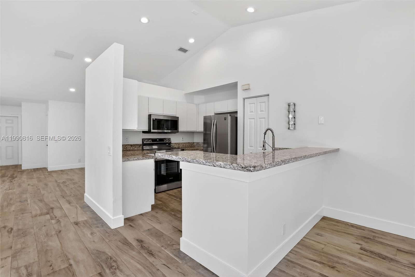 Real estate property located at 4219 Cherrywood Ct, Broward, Sector 8 9 And 10, Weston, FL