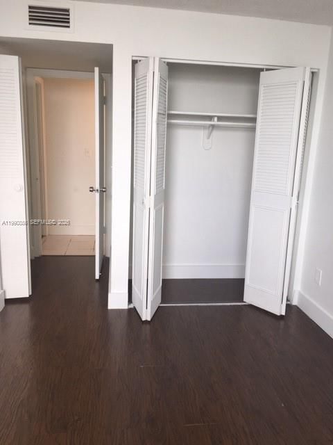 Real estate property located at 486 165th St Rd B-405, Miami-dade, Montecarlo Condo, Miami, FL