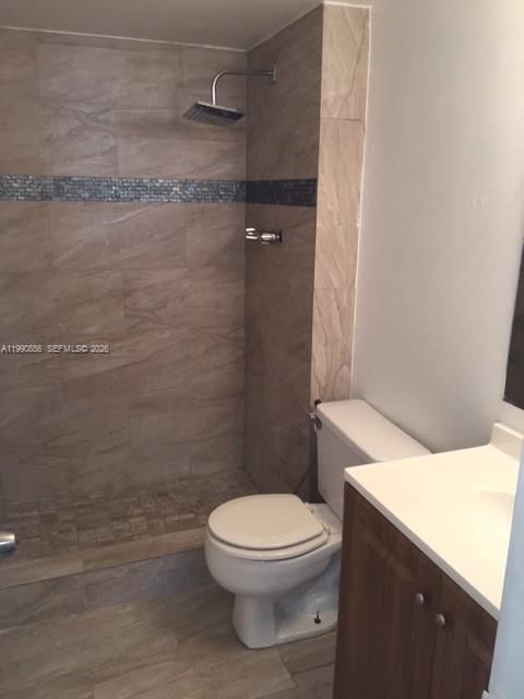 Real estate property located at 486 165th St Rd B-405, Miami-dade, Montecarlo Condo, Miami, FL