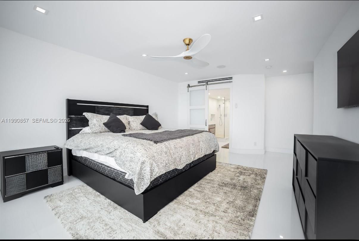 Real estate property located at 5600 Collins Ave #14K, Miami-dade, 5600 Condo, Miami Beach, FL
