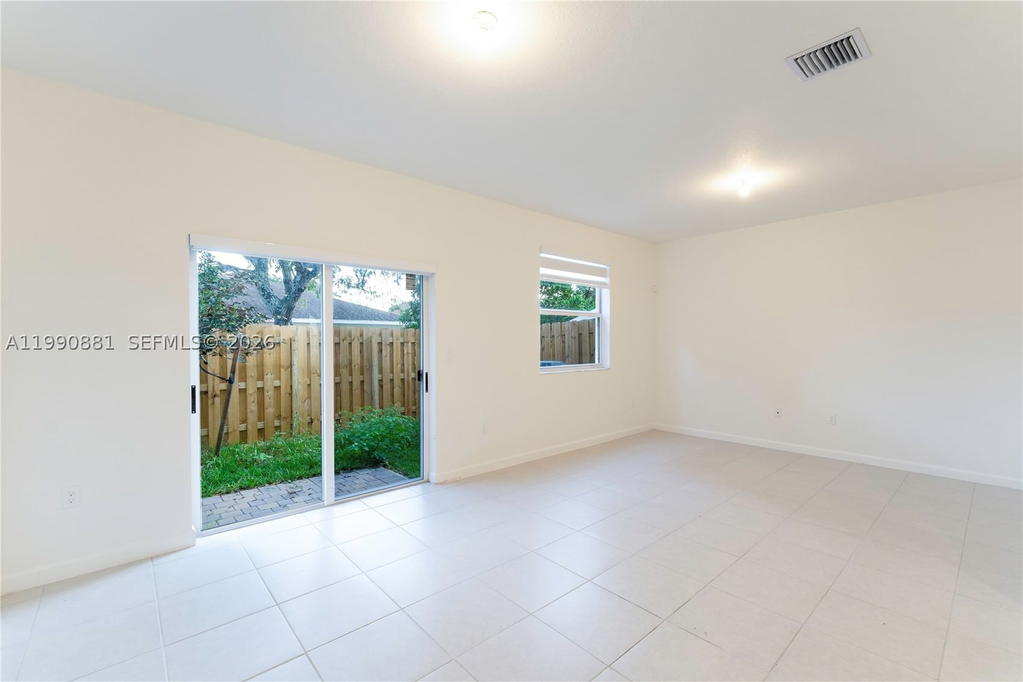 Real estate property located at 5514 27th St, Broward, Calcutta First Addition, Lauderhill, FL