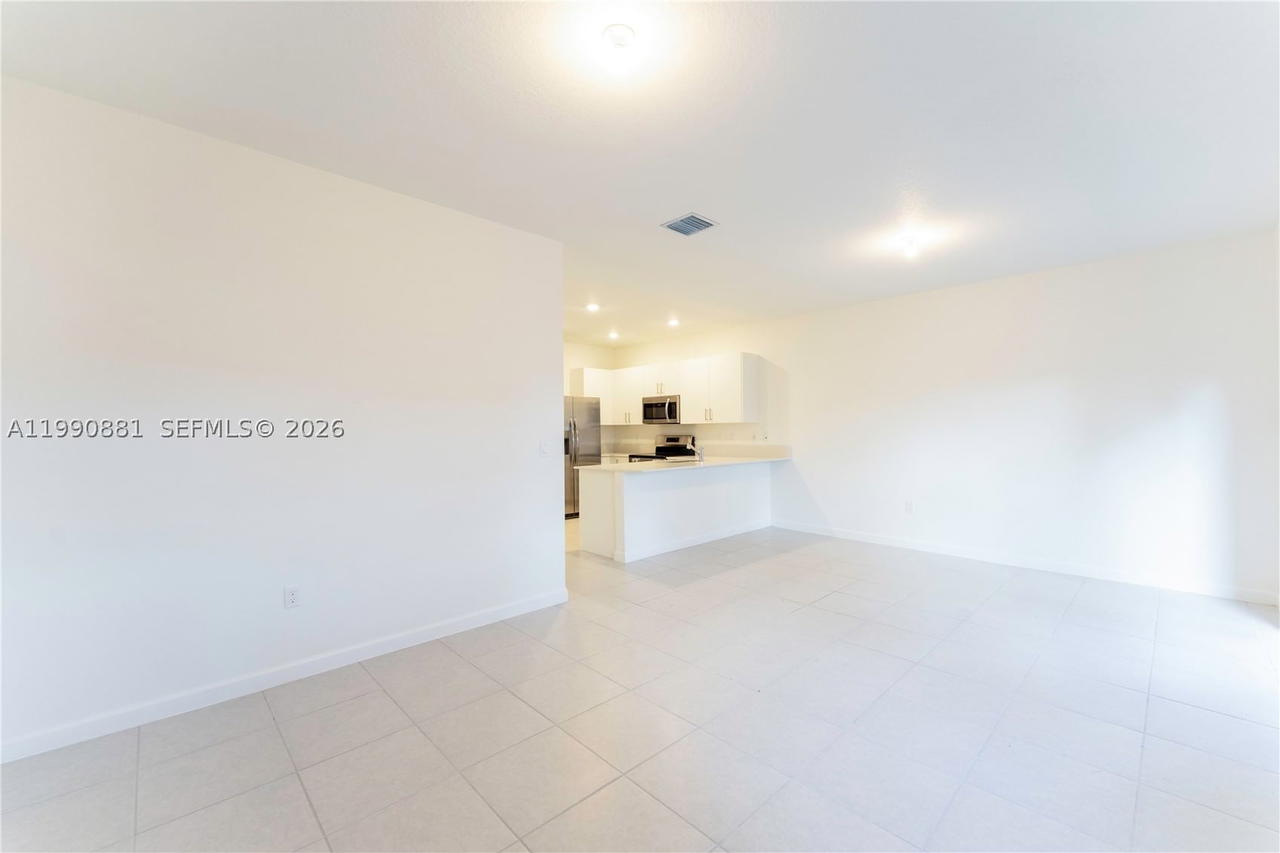 Real estate property located at 5514 27th St, Broward, Calcutta First Addition, Lauderhill, FL