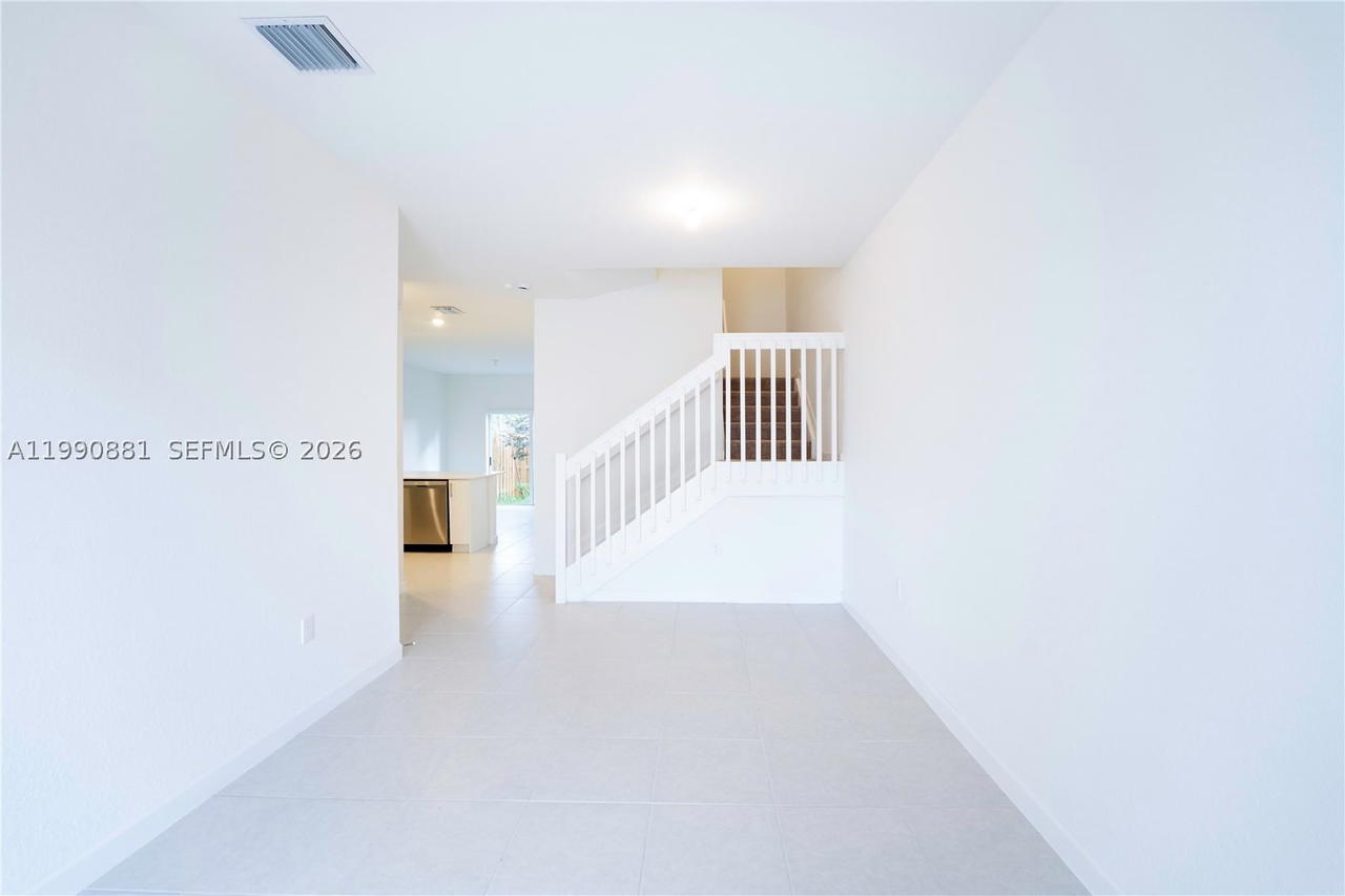 Real estate property located at 5514 27th St, Broward, Calcutta First Addition, Lauderhill, FL