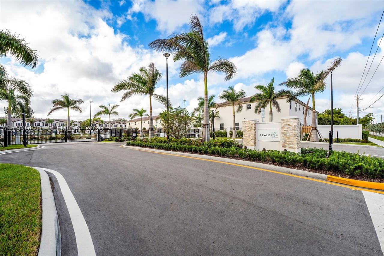 Real estate property located at 5514 27th St, Broward, Calcutta First Addition, Lauderhill, FL