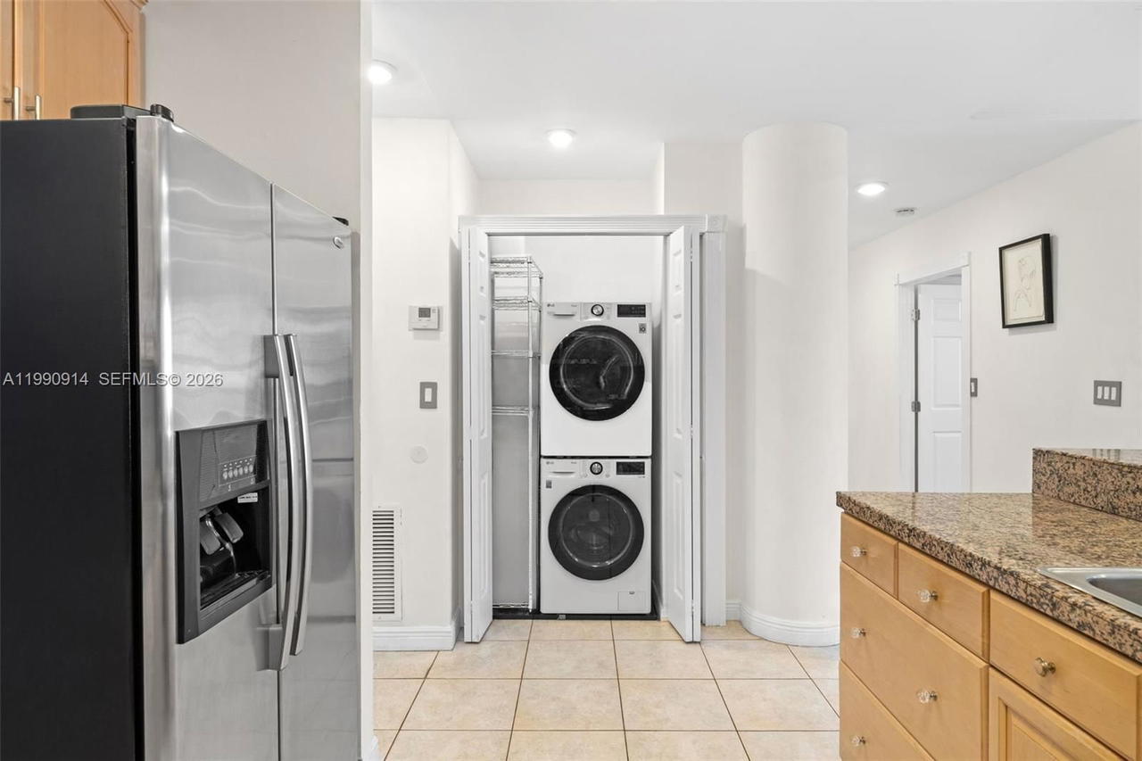 Real estate property located at 3725 Ocean Dr PH18, Broward, Sea Air Towers Condo, Hollywood, FL