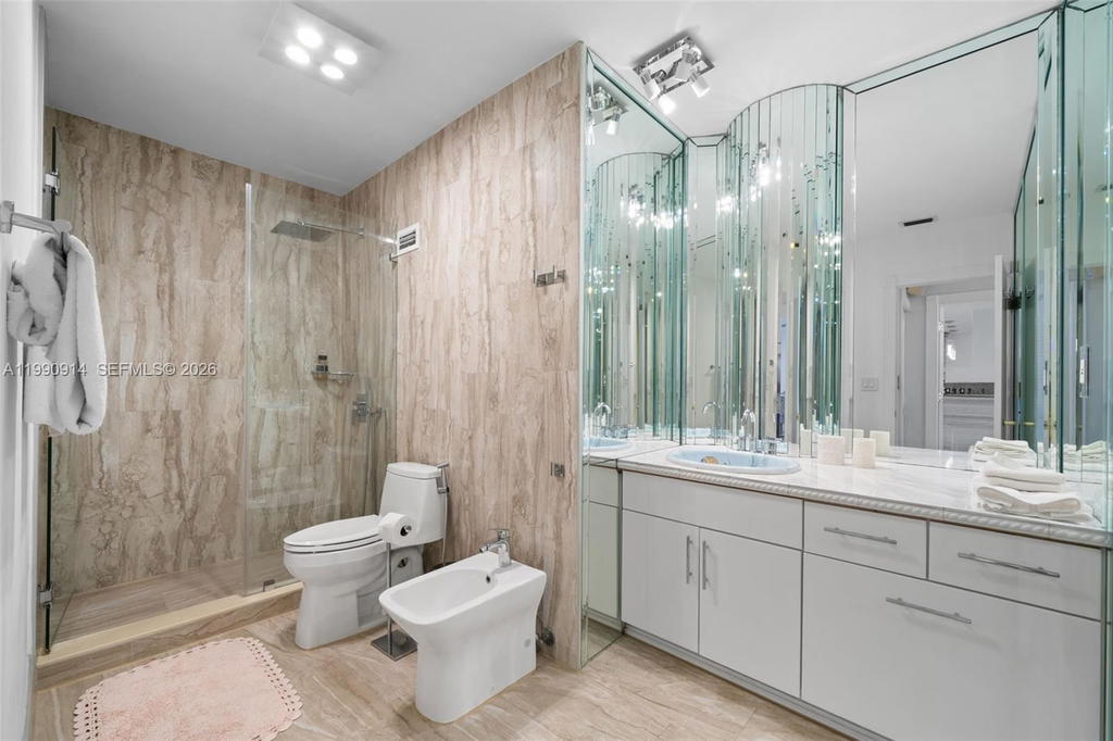 Real estate property located at 3725 Ocean Dr PH18, Broward, Sea Air Towers Condo, Hollywood, FL