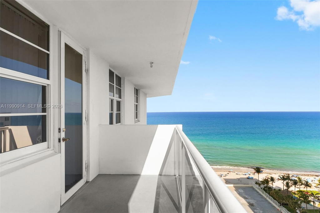 Real estate property located at 3725 Ocean Dr PH18, Broward, Sea Air Towers Condo, Hollywood, FL