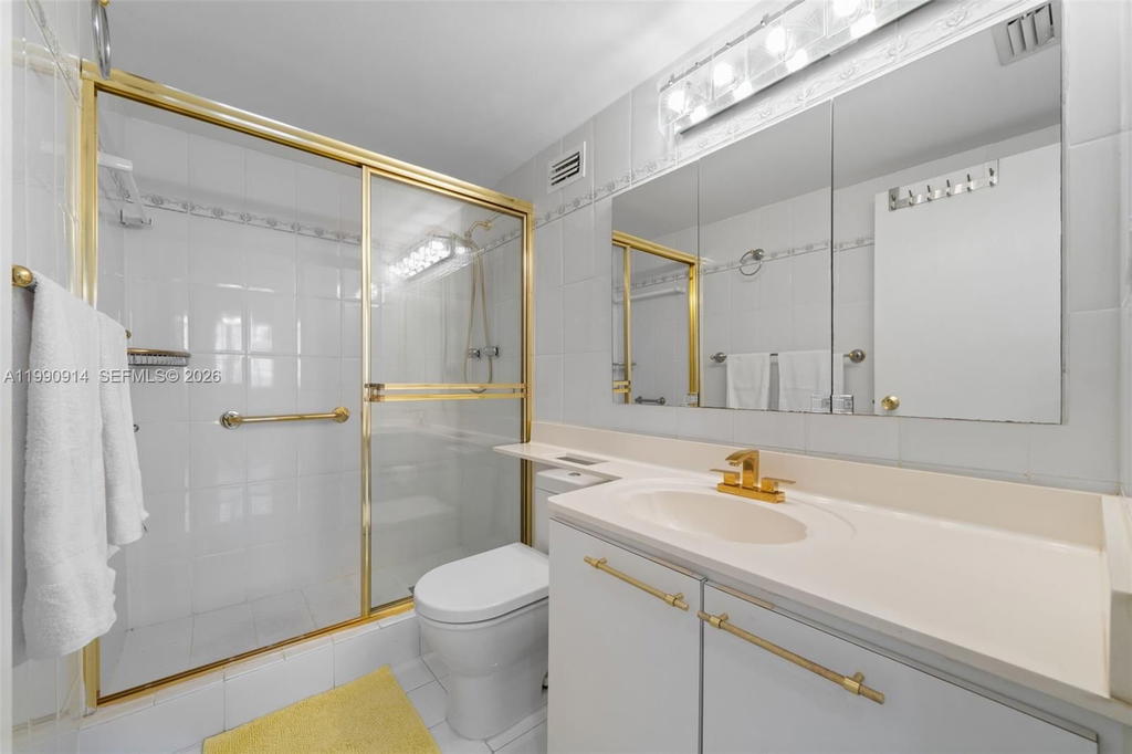 Real estate property located at 3725 Ocean Dr PH18, Broward, Sea Air Towers Condo, Hollywood, FL