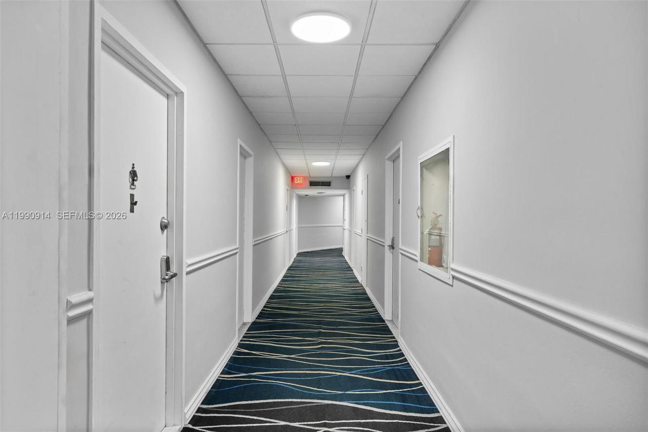 Real estate property located at 3725 Ocean Dr PH18, Broward, Sea Air Towers Condo, Hollywood, FL