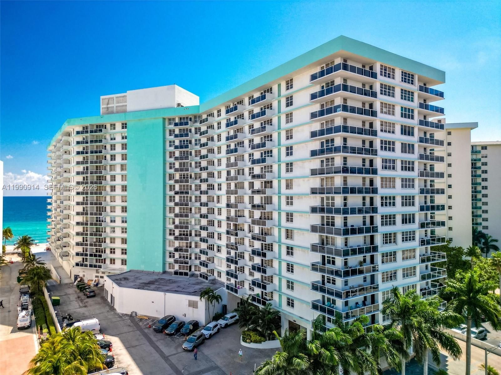 Real estate property located at 3725 Ocean Dr PH18, Broward, Sea Air Towers Condo, Hollywood, FL