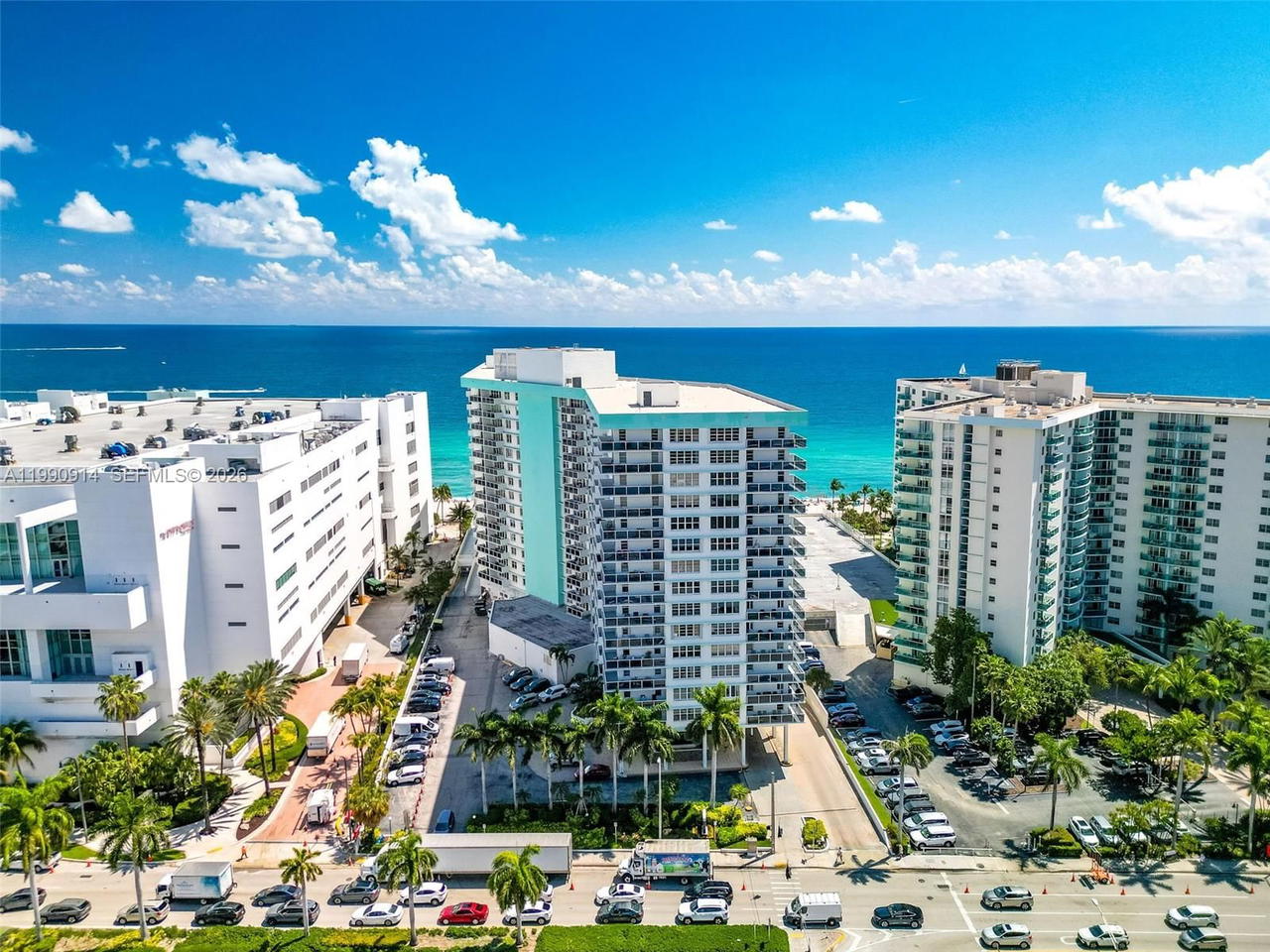 Real estate property located at 3725 Ocean Dr PH18, Broward, Sea Air Towers Condo, Hollywood, FL