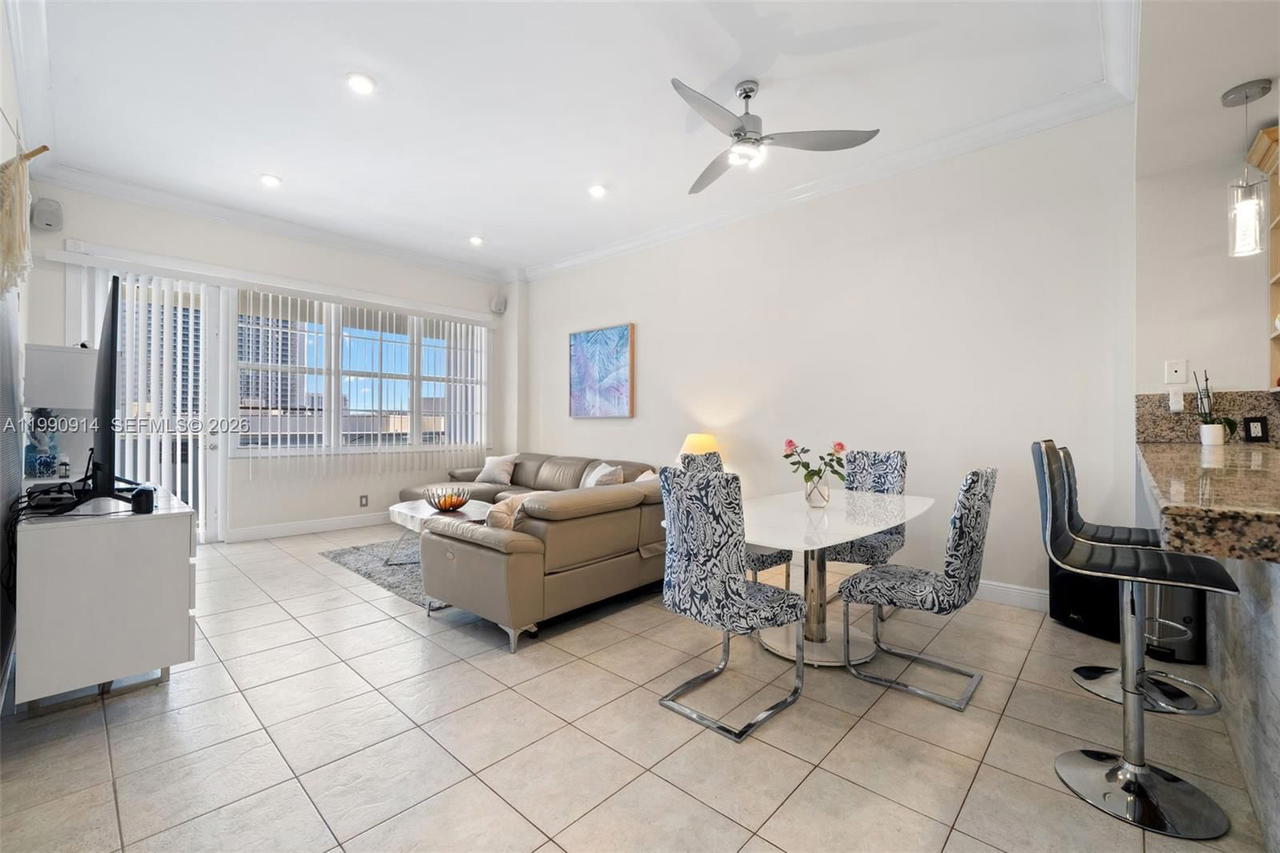 Real estate property located at 3725 Ocean Dr PH18, Broward, Sea Air Towers Condo, Hollywood, FL