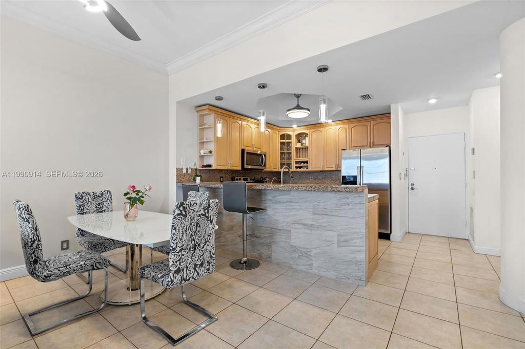 Real estate property located at 3725 Ocean Dr PH18, Broward, Sea Air Towers Condo, Hollywood, FL
