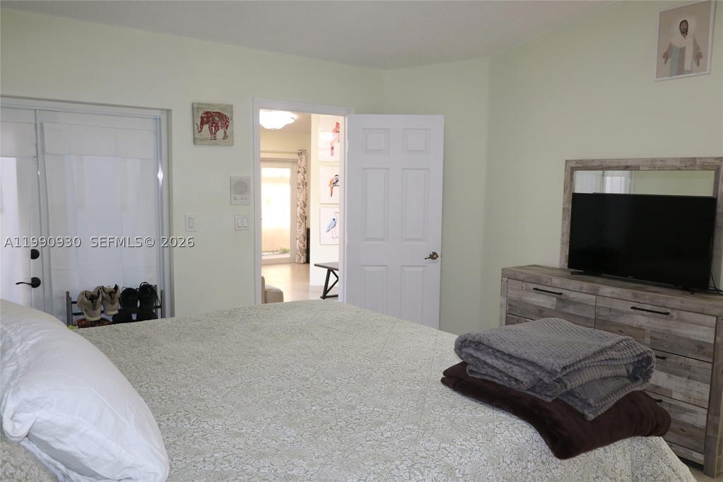 Real estate property located at 12347 145th St, Miami-dade, Woods Lake, Miami, FL