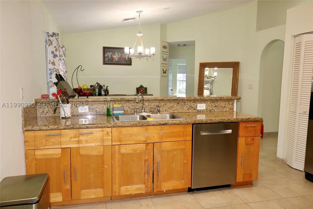 Real estate property located at 12347 145th St, Miami-dade, Woods Lake, Miami, FL
