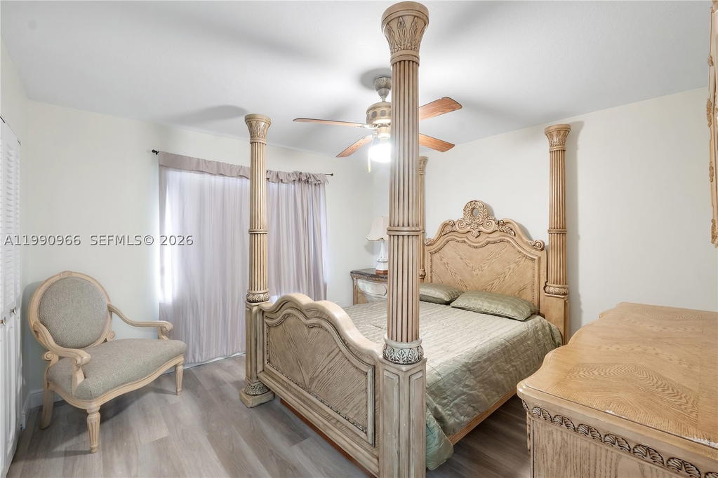 Real estate property located at 9201 Sunrise Lakes Blvd #304, Broward, Sunrise Lakes 108 Condo, Sunrise, FL