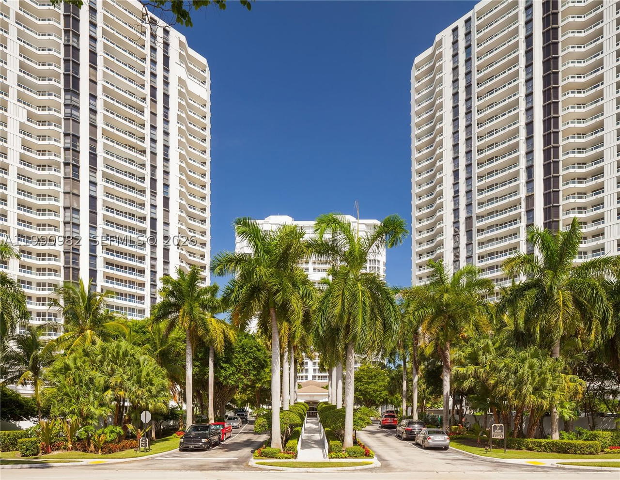 Real estate property located at 21050 Point Pl #401, Miami-dade, Atlantic Iii At The Point, Aventura, FL