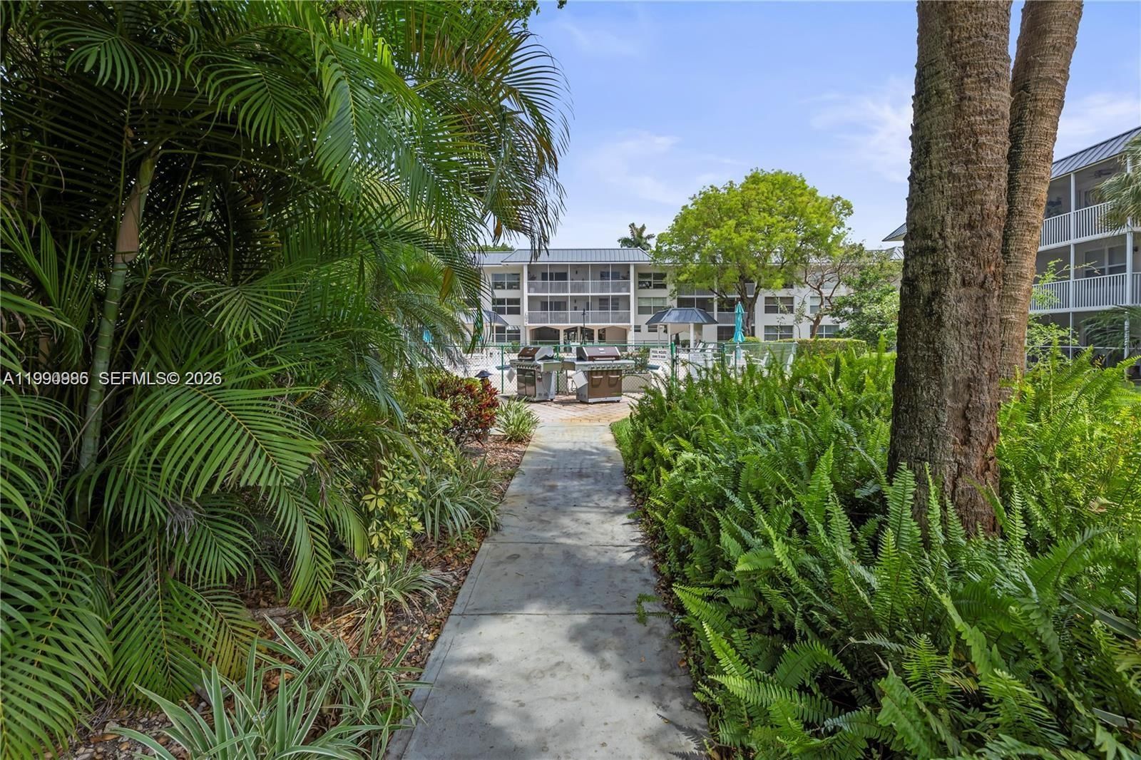 Real estate property located at 4025 Federal Hwy #213B, Broward, Kings Park Garden Apts Co, Oakland Park, FL