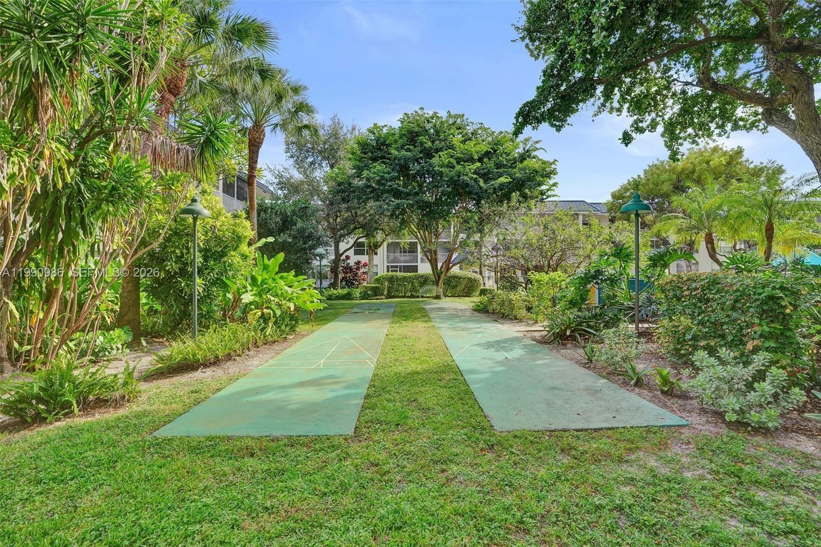 Real estate property located at 4025 Federal Hwy #213B, Broward, Kings Park Garden Apts Co, Oakland Park, FL