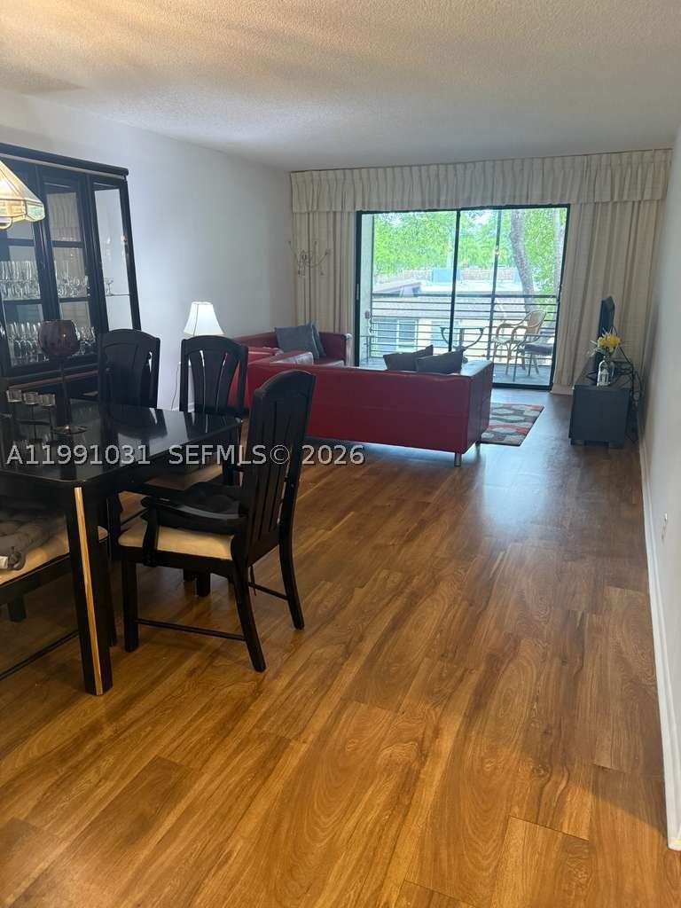 Real estate property located at 2 Briarwood Cir #212, Broward, Villas At Carriage Hills, Hollywood, FL