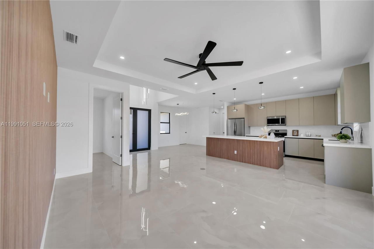 Real estate property located at 2707 29th St, Lee, Lehigh Acres, Lehigh Acres, FL