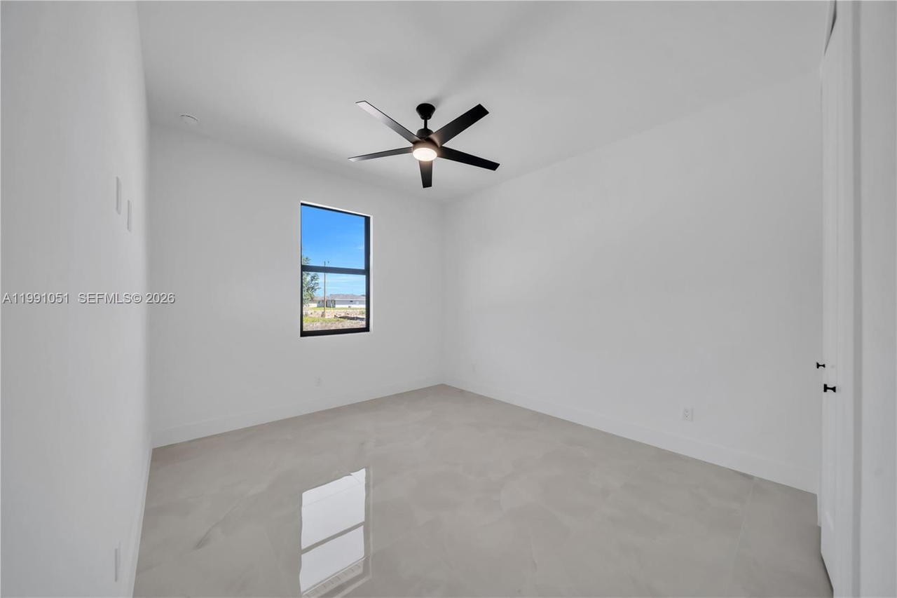 Real estate property located at 2707 29th St, Lee, Lehigh Acres, Lehigh Acres, FL