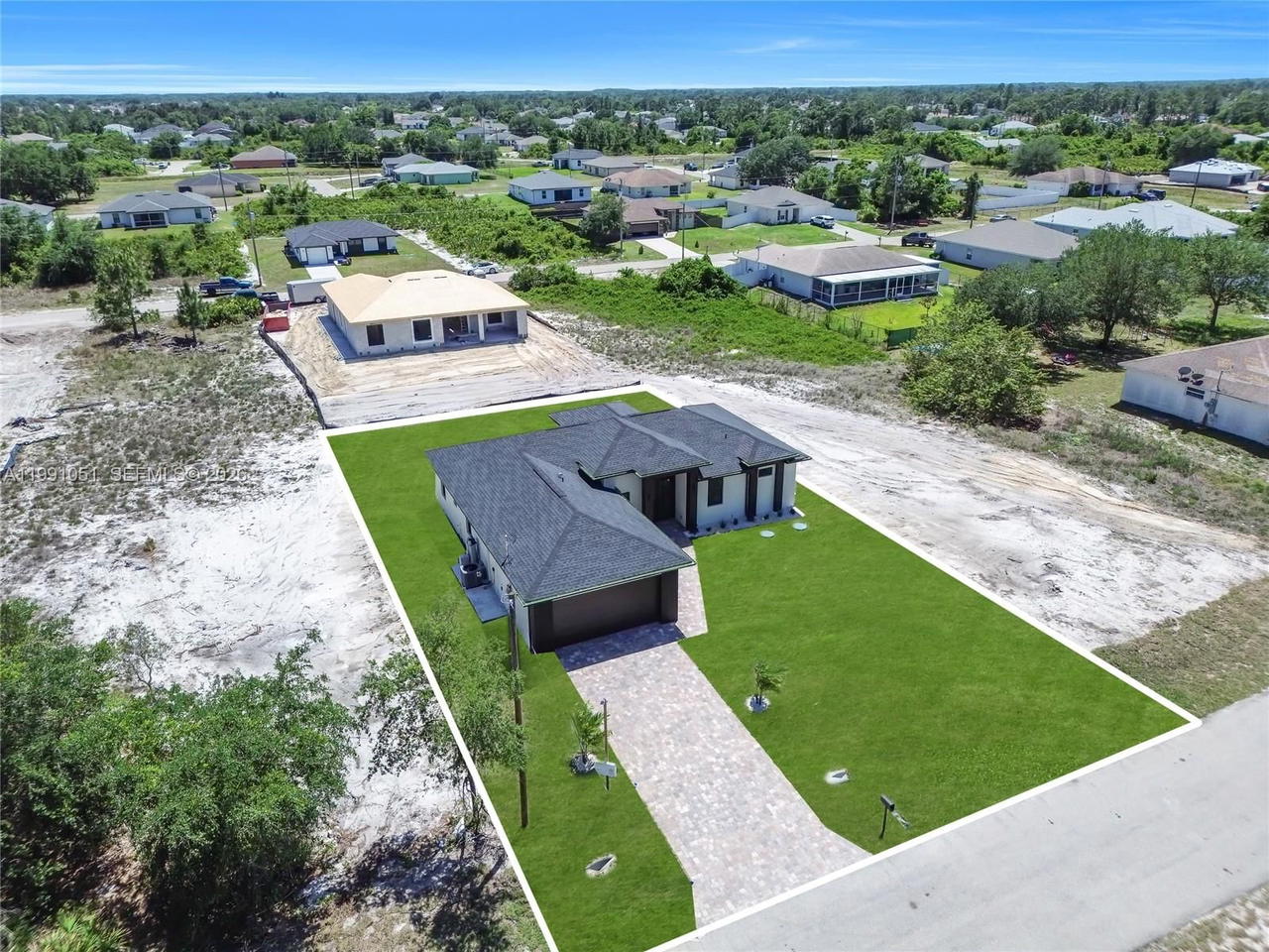 Real estate property located at 2707 29th St, Lee, Lehigh Acres, Lehigh Acres, FL