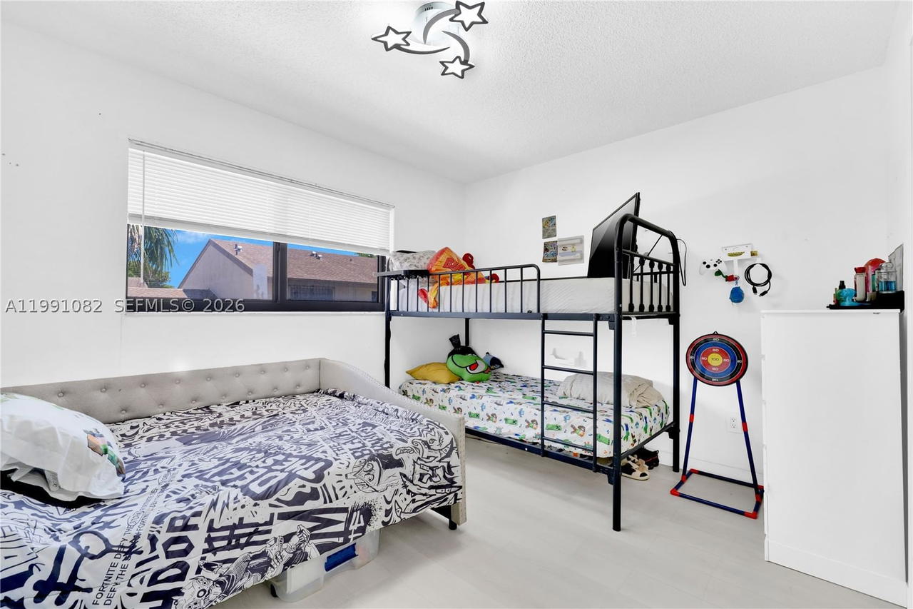 Real estate property located at 5362 24th Ave #117, Miami-dade, J R Condo Ph I, Hialeah, FL