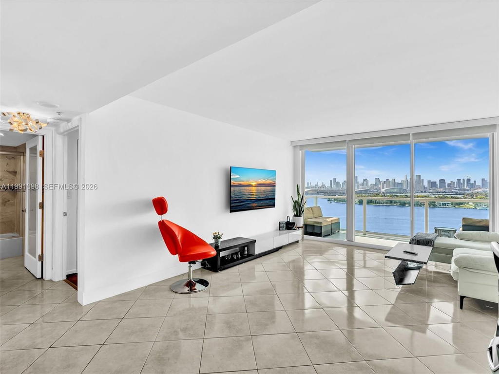 Real estate property located at 650 West Ave #1605, Miami-dade, The Floridian Condo, Miami Beach, FL