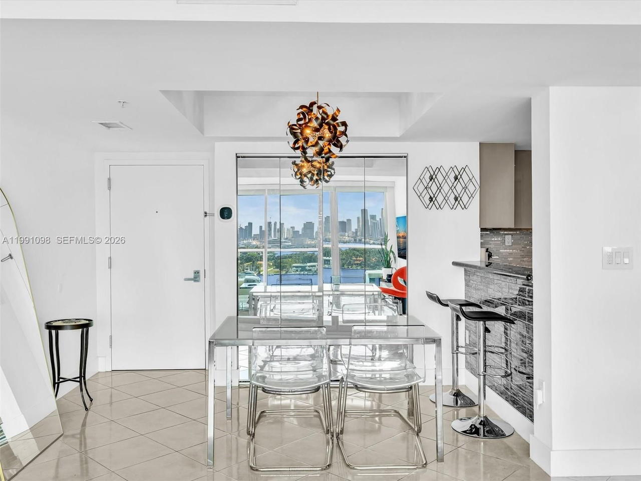 Real estate property located at 650 West Ave #1605, Miami-dade, The Floridian Condo, Miami Beach, FL