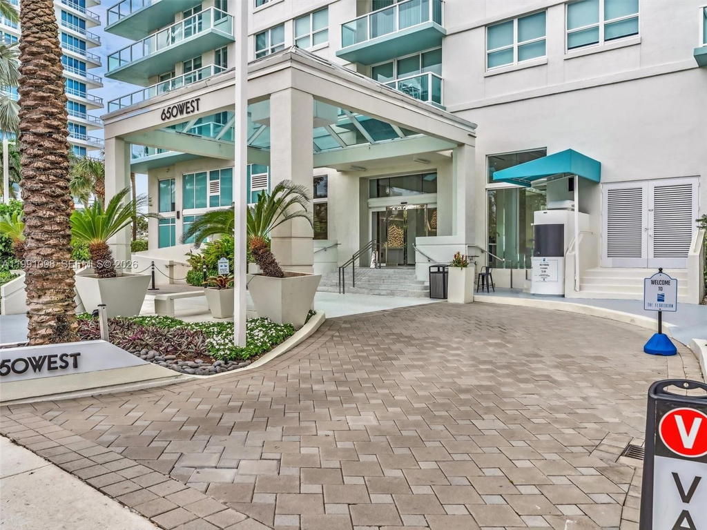 Real estate property located at 650 West Ave #1605, Miami-dade, The Floridian Condo, Miami Beach, FL