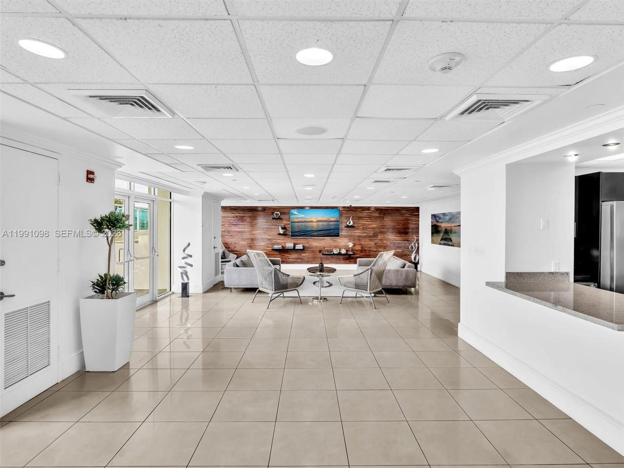 Real estate property located at 650 West Ave #1605, Miami-dade, The Floridian Condo, Miami Beach, FL