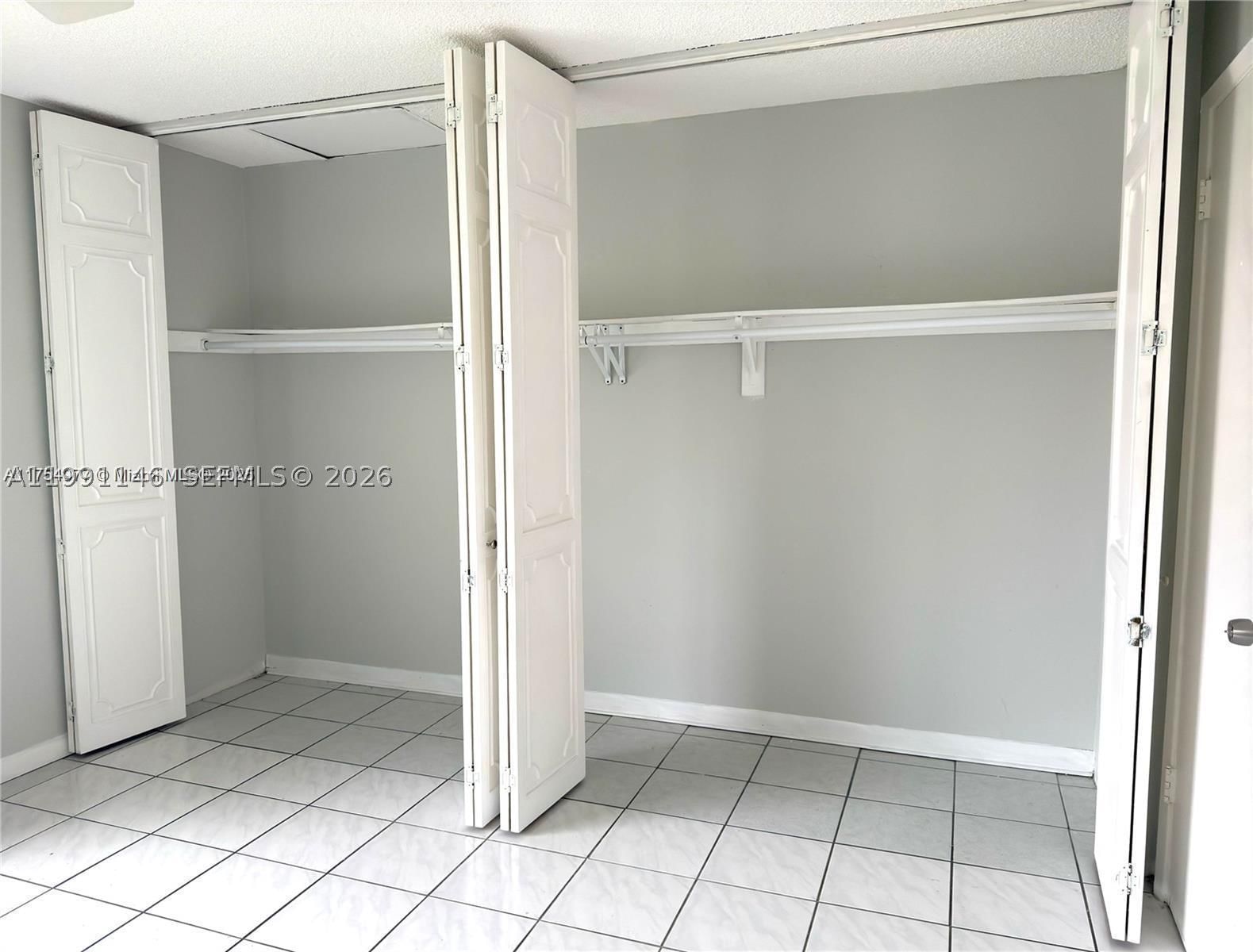 Real estate property located at 805 Oakland Park Blvd D19, Broward, Racquet Club, Oakland Park, FL