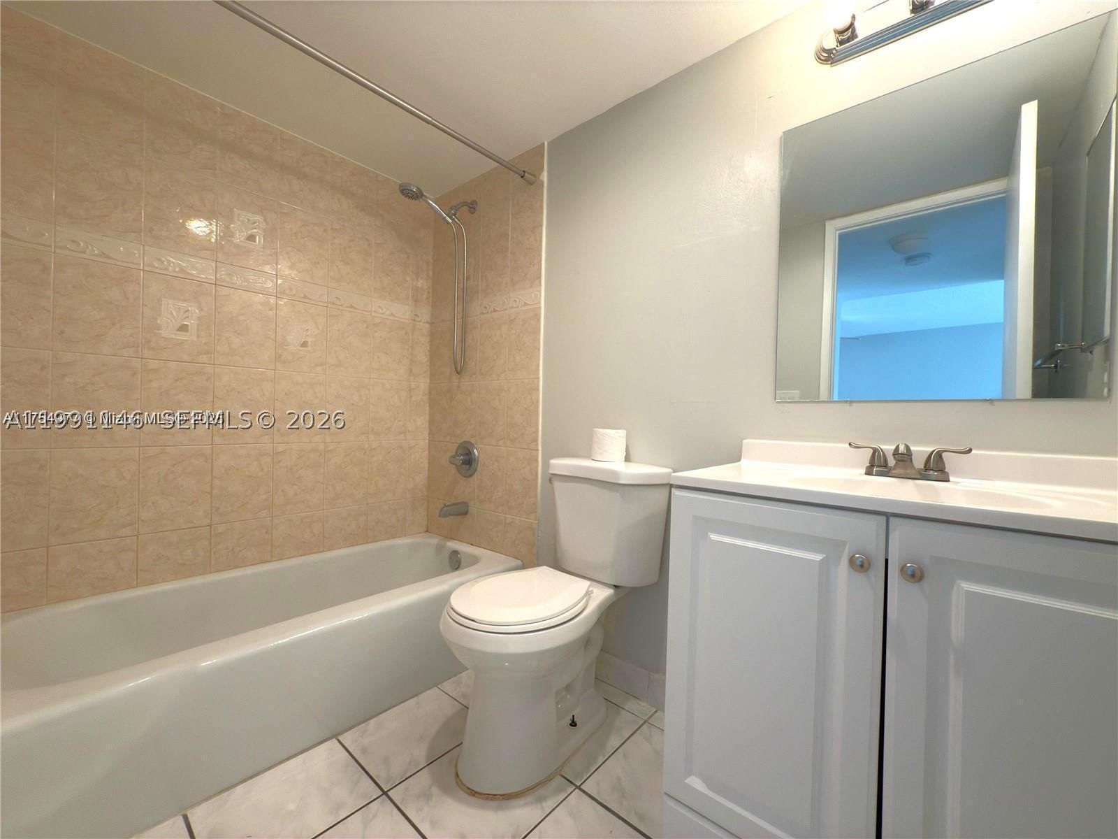 Real estate property located at 805 Oakland Park Blvd D19, Broward, Racquet Club, Oakland Park, FL