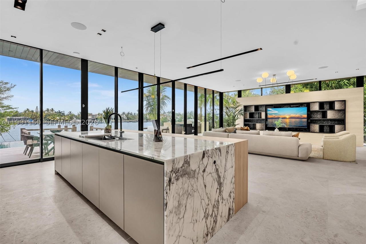 Real estate property located at 535 Shore Dr, Miami-dade, Normandy Golf Course, Miami Beach, FL