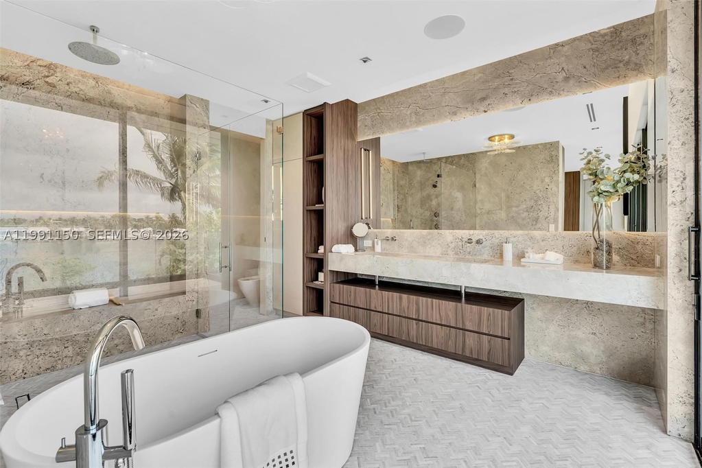 Real estate property located at 535 Shore Dr, Miami-dade, Normandy Golf Course, Miami Beach, FL