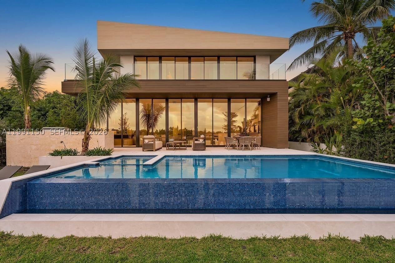 Real estate property located at 535 Shore Dr, Miami-dade, Normandy Golf Course, Miami Beach, FL