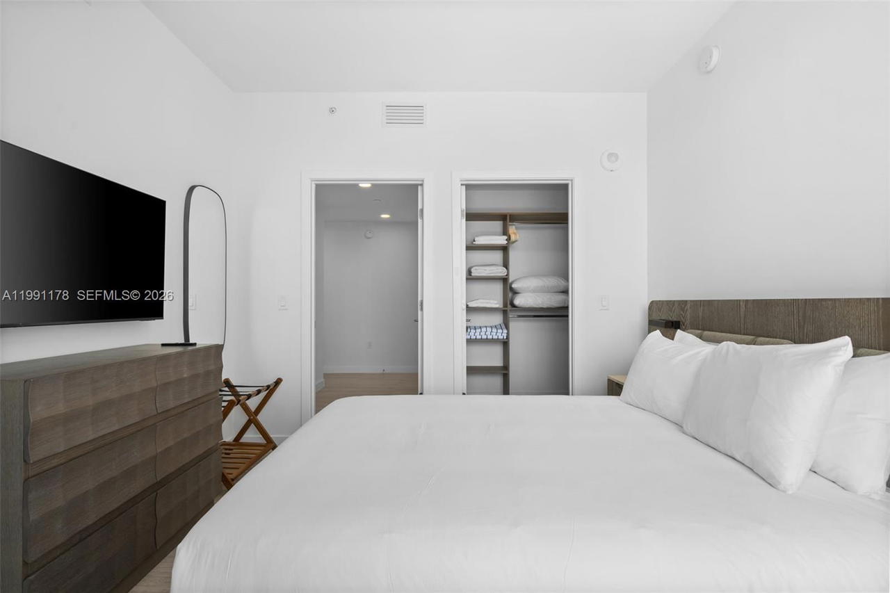 Real estate property located at 580 72nd St #1402, Miami-dade, 72 Park Condo, Miami Beach, FL
