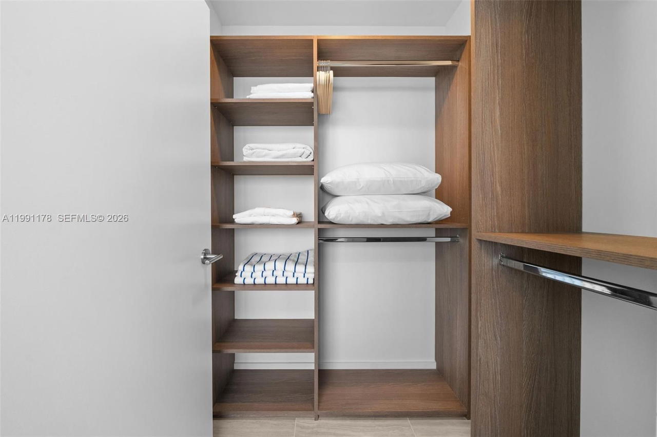 Real estate property located at 580 72nd St #1402, Miami-dade, 72 Park Condo, Miami Beach, FL