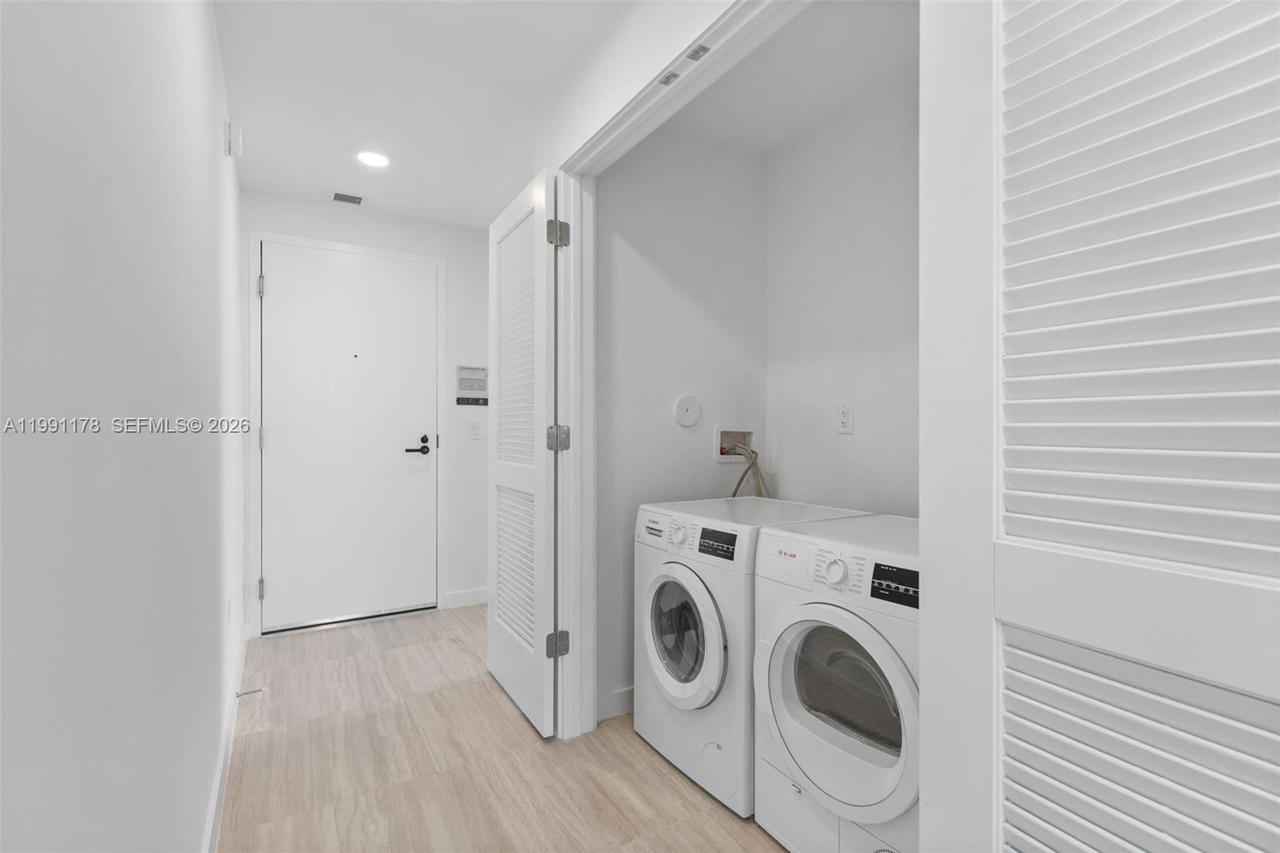 Real estate property located at 580 72nd St #1402, Miami-dade, 72 Park Condo, Miami Beach, FL