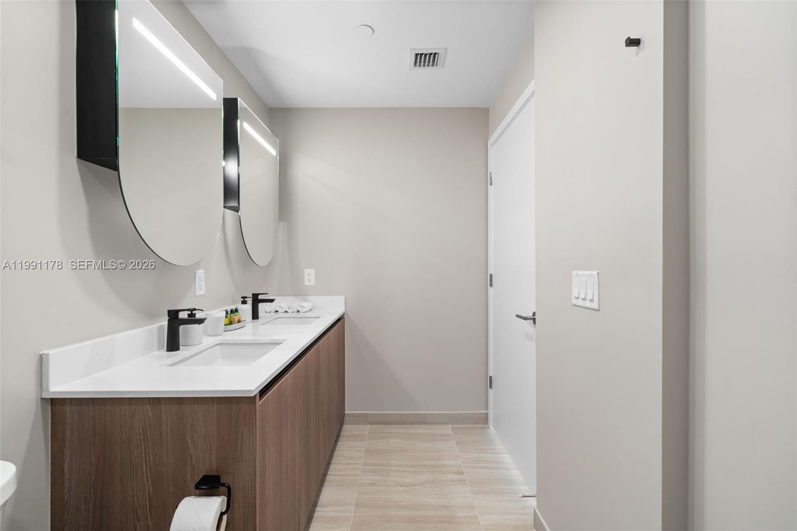 Real estate property located at 580 72nd St #1402, Miami-dade, 72 Park Condo, Miami Beach, FL