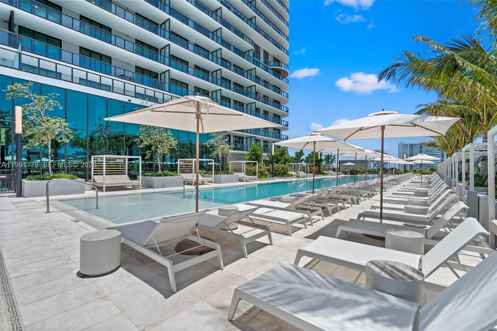 Real estate property located at 580 72nd St #1402, Miami-dade, 72 Park Condo, Miami Beach, FL