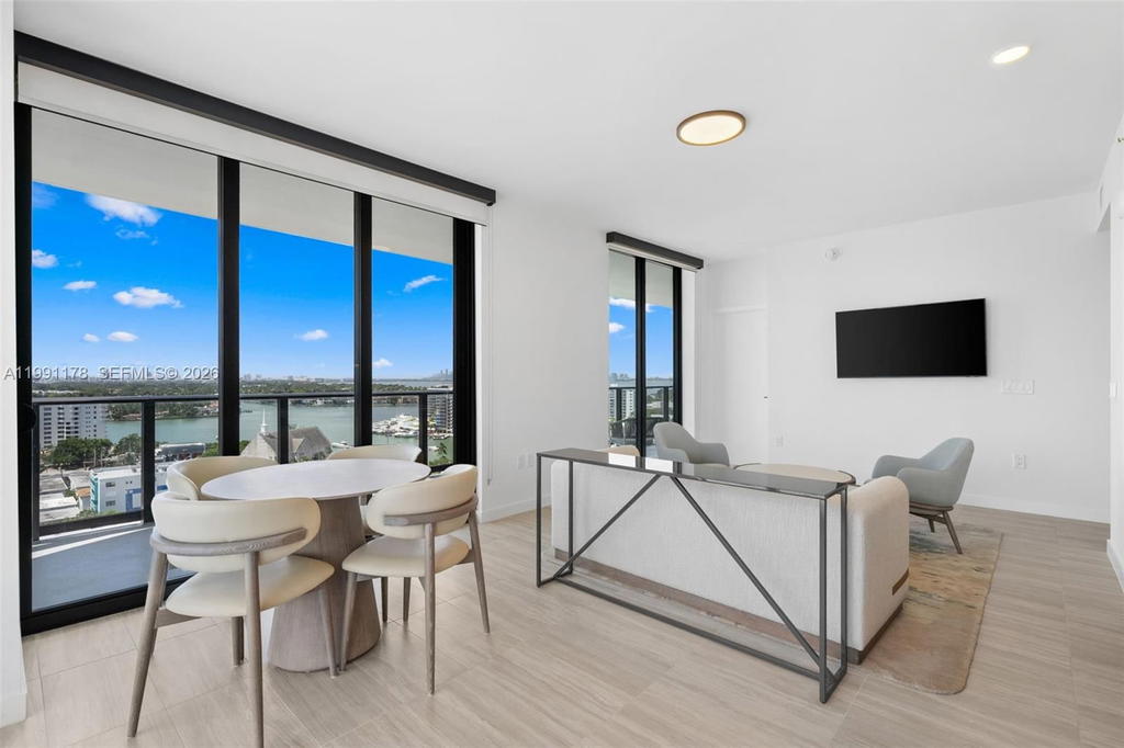 Real estate property located at 580 72nd St #1402, Miami-dade, 72 Park Condo, Miami Beach, FL