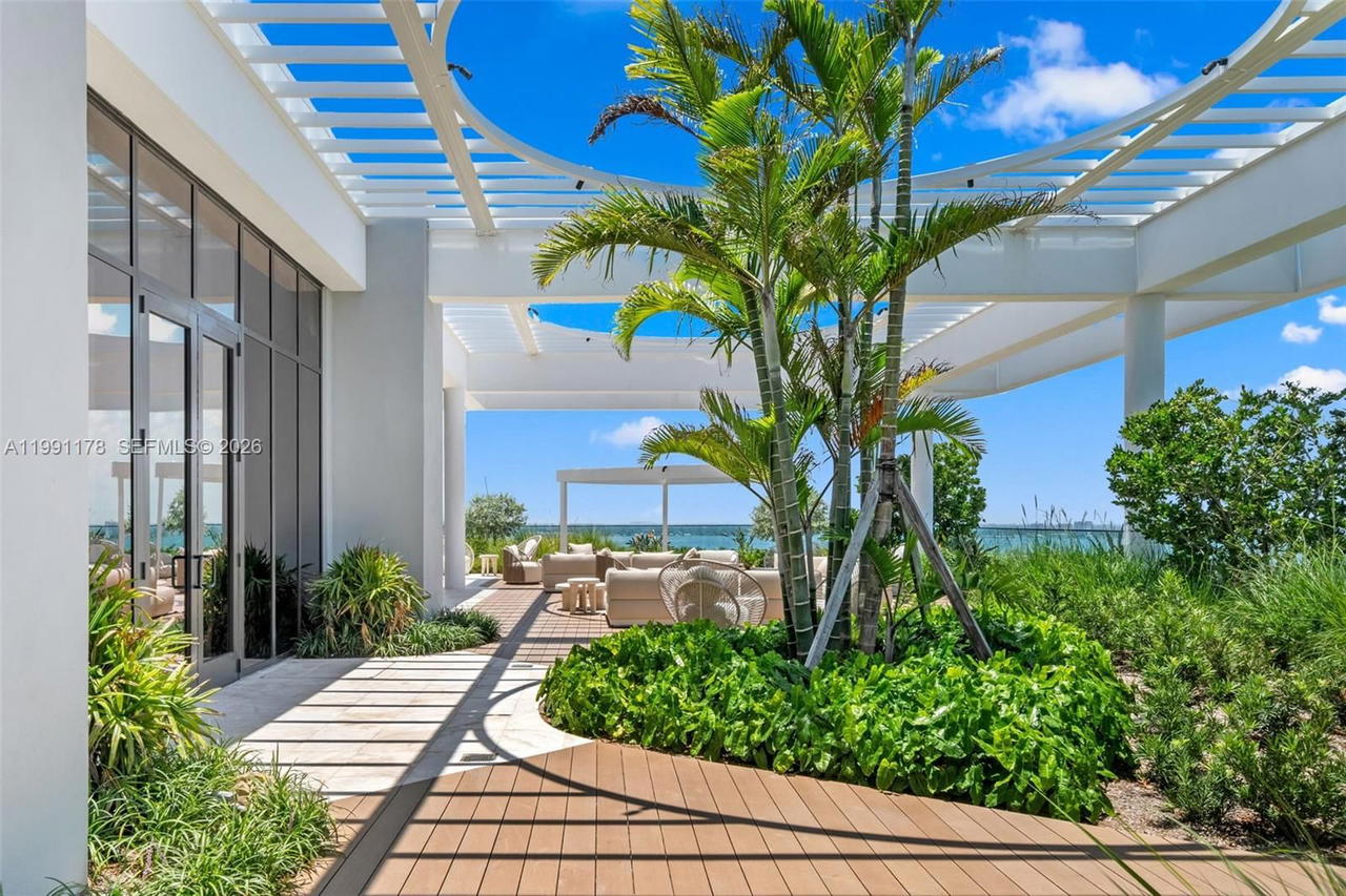 Real estate property located at 580 72nd St #1402, Miami-dade, 72 Park Condo, Miami Beach, FL
