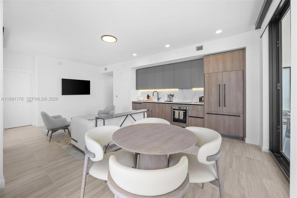 Real estate property located at 580 72nd St #1402, Miami-dade, 72 Park Condo, Miami Beach, FL